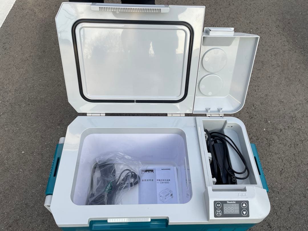 Makita マキタ　充電式保冷温庫 キャスター付き　CW180D 20L