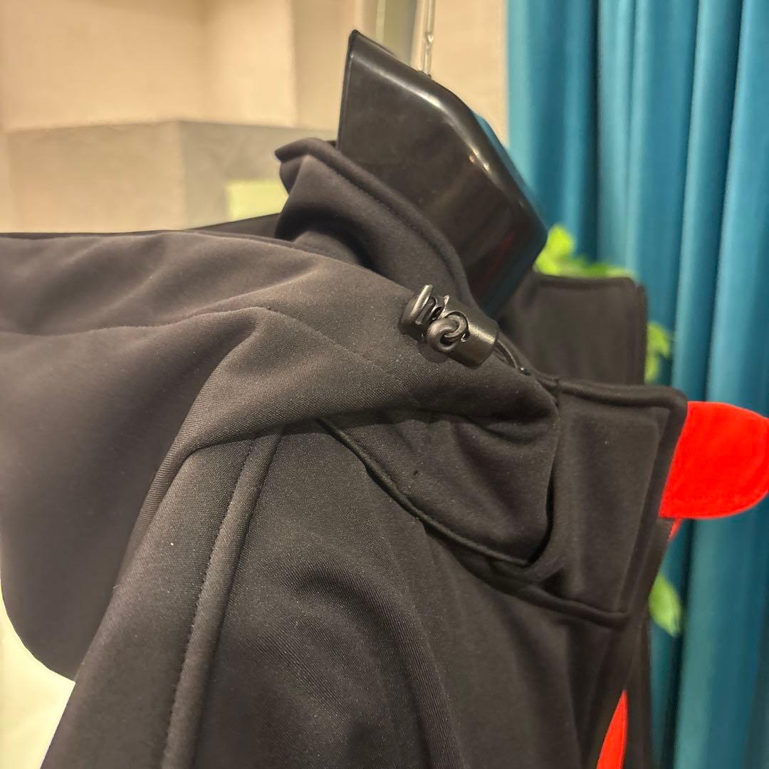 AKRAPOVIC フード付きジャケット 黒　L