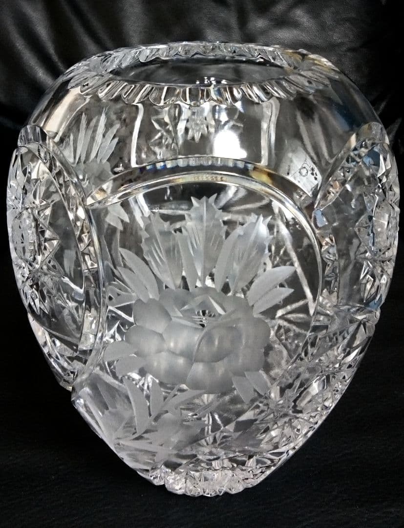 花瓶　クリスタルガラス　フラワーベース　ドイツ製