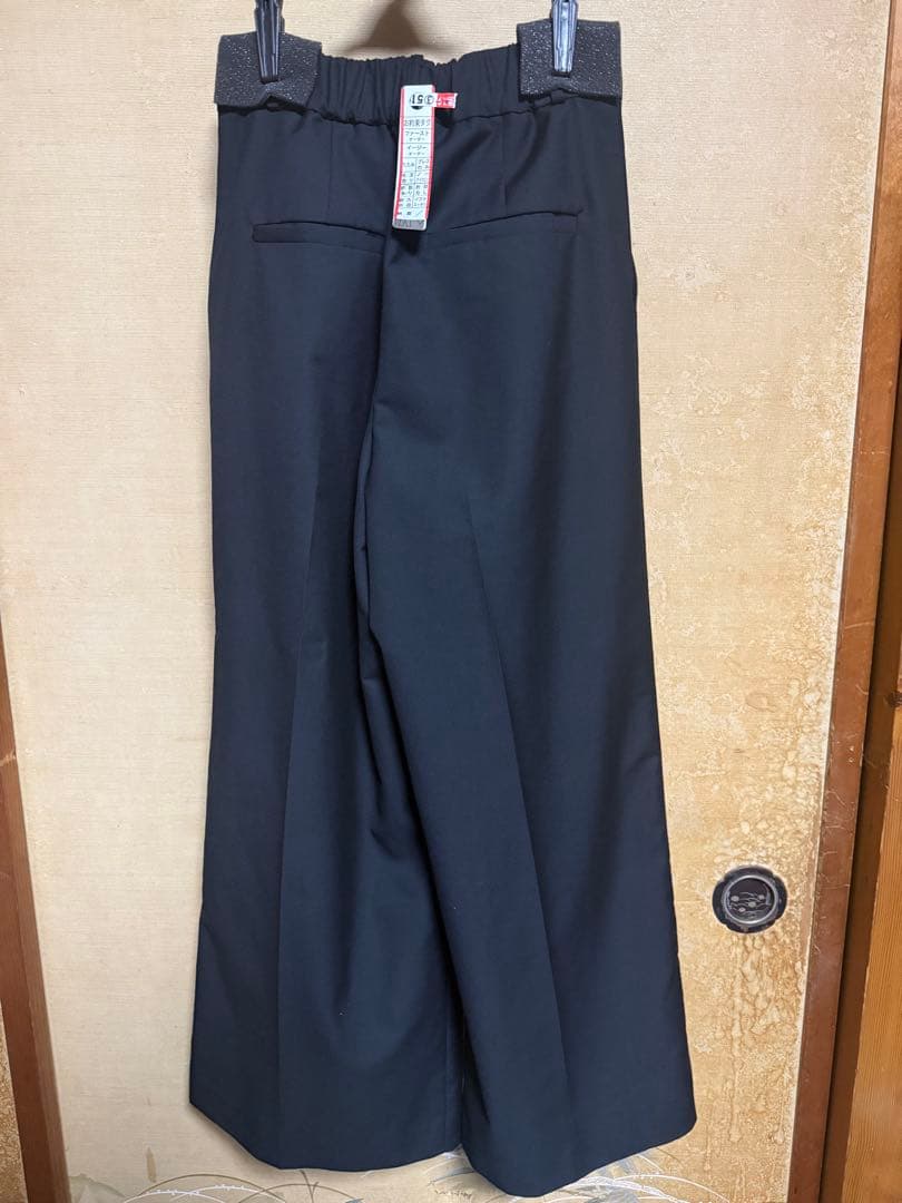 HARE KANAGUアシメワイドパンツ ブラック