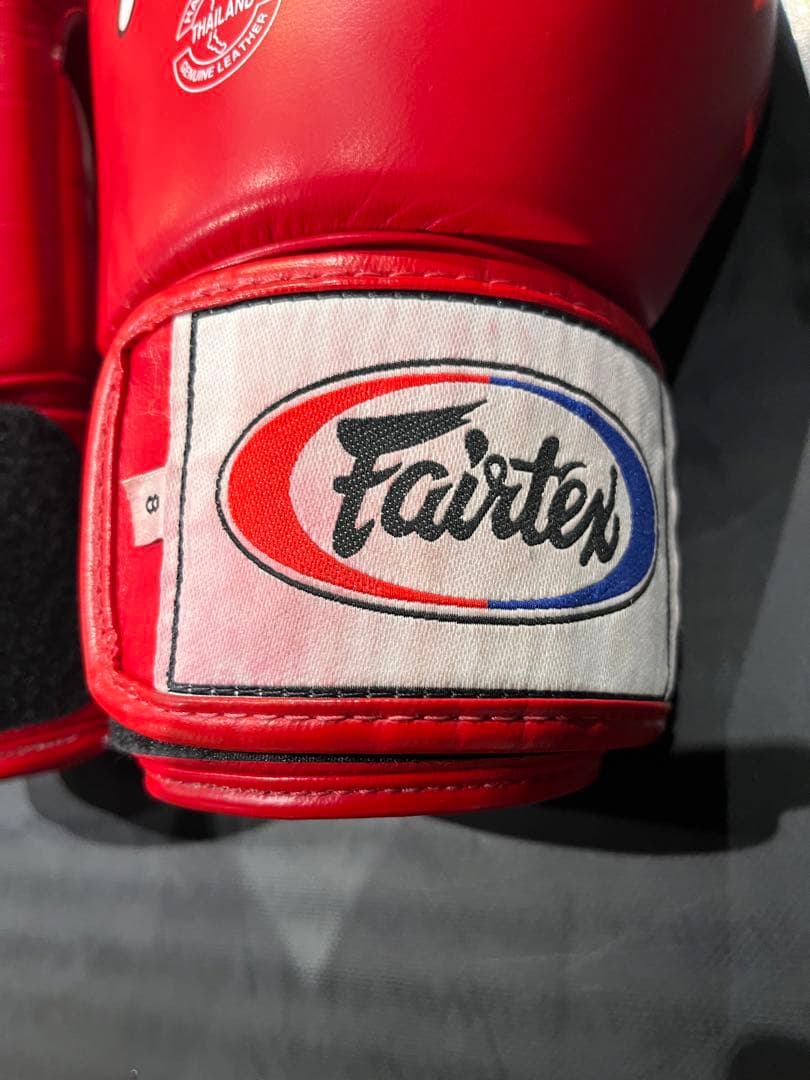 [値下済]Fairtex ボクシンググローブ 8oz レッド