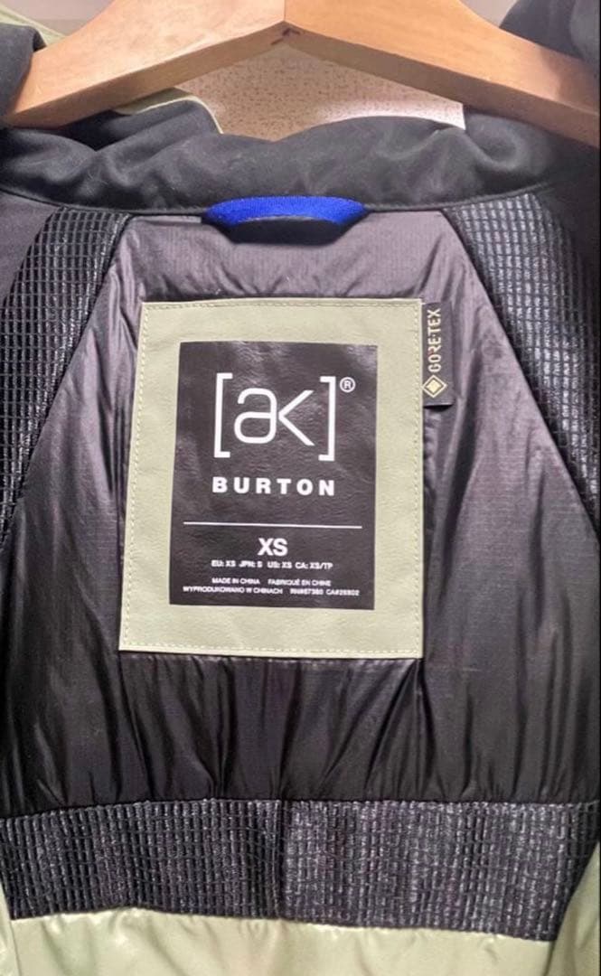 年末値下げ中　Burton [ak] レディースウェア 上下セット　xs サイズ