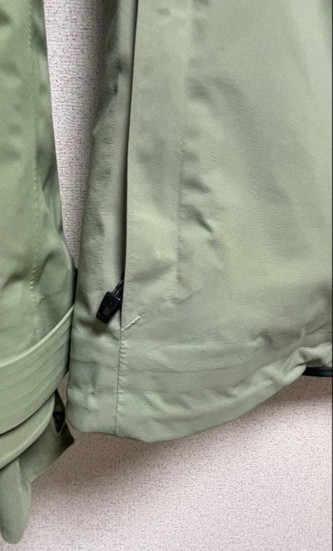 年末値下げ中　Burton [ak] レディースウェア 上下セット　xs サイズ