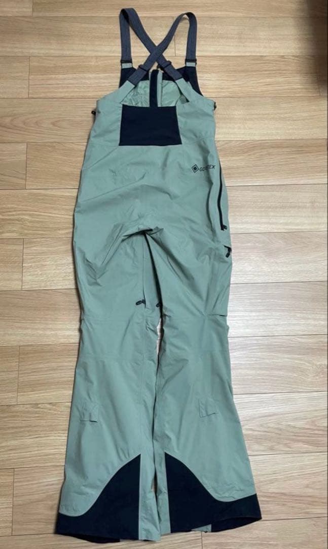 年末値下げ中　Burton [ak] レディースウェア 上下セット　xs サイズ