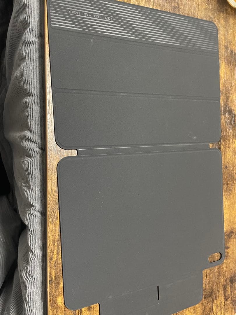 iPad Air 第5世代64GBWi-Fi＋cellerタイプ、カバー付