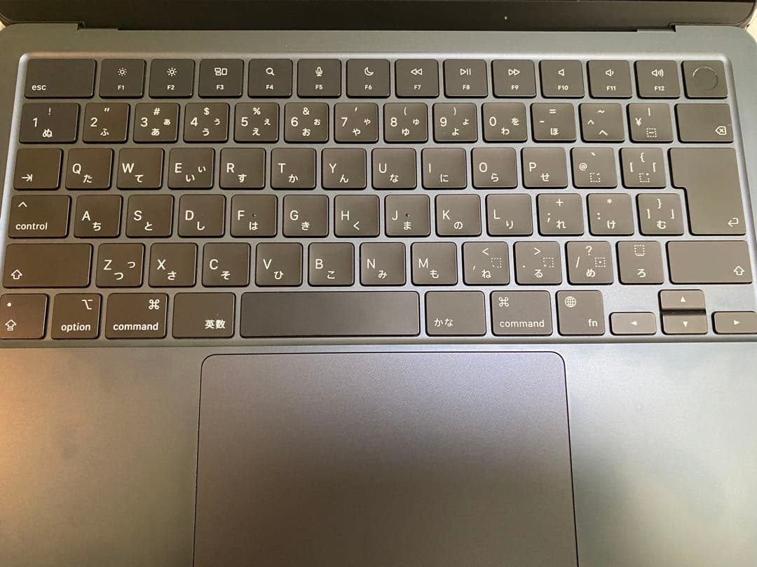 MacBook Air（2022年製）8GB / 256GB｜箱・純正付属品あり