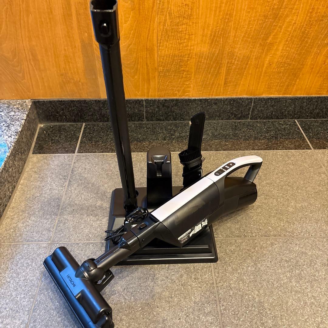 日立　日立充電式掃除機　PKV-BK3L　2024年製