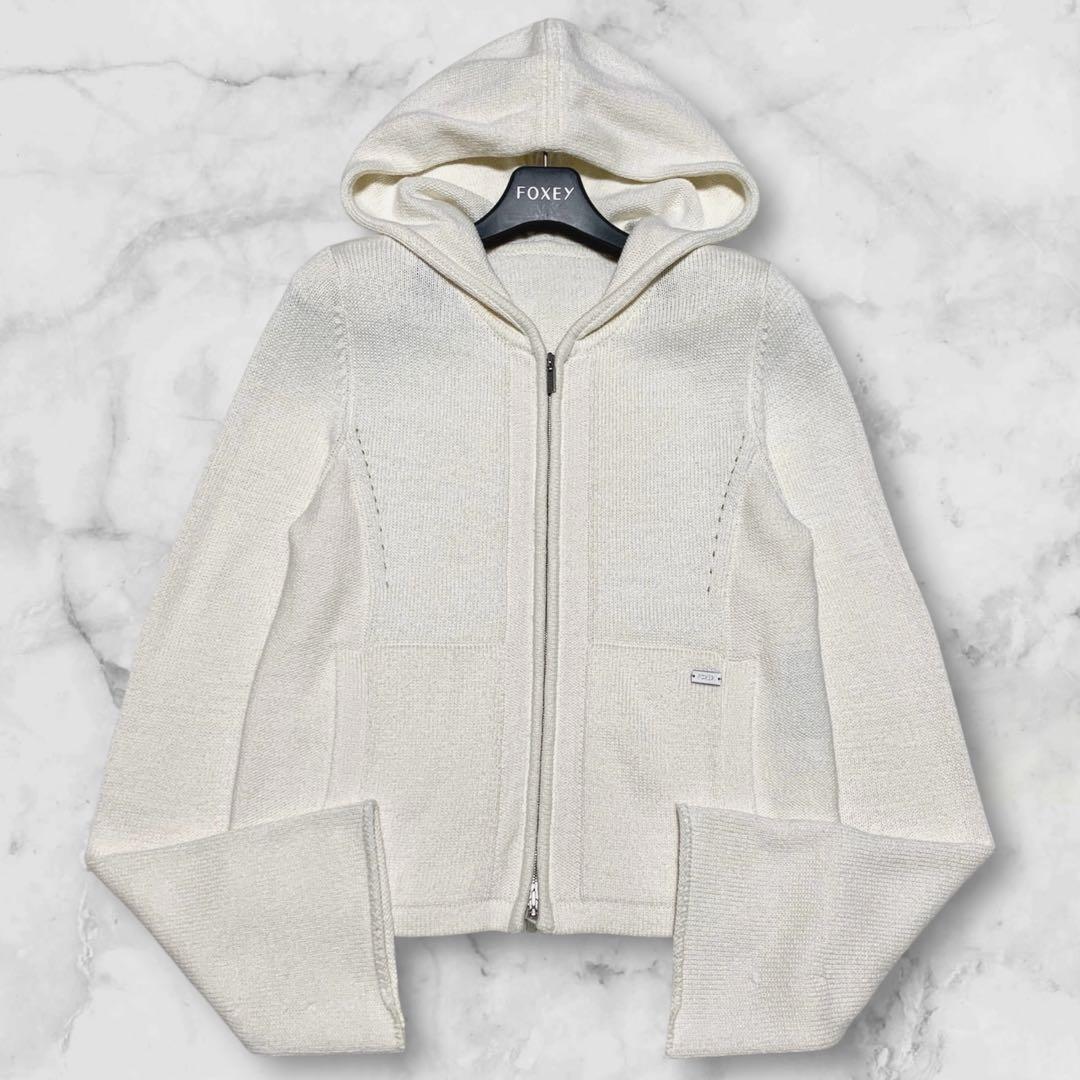 美品✨人気 フォクシー リリーパーカー ロゴプレート 22年増産モデル シルク