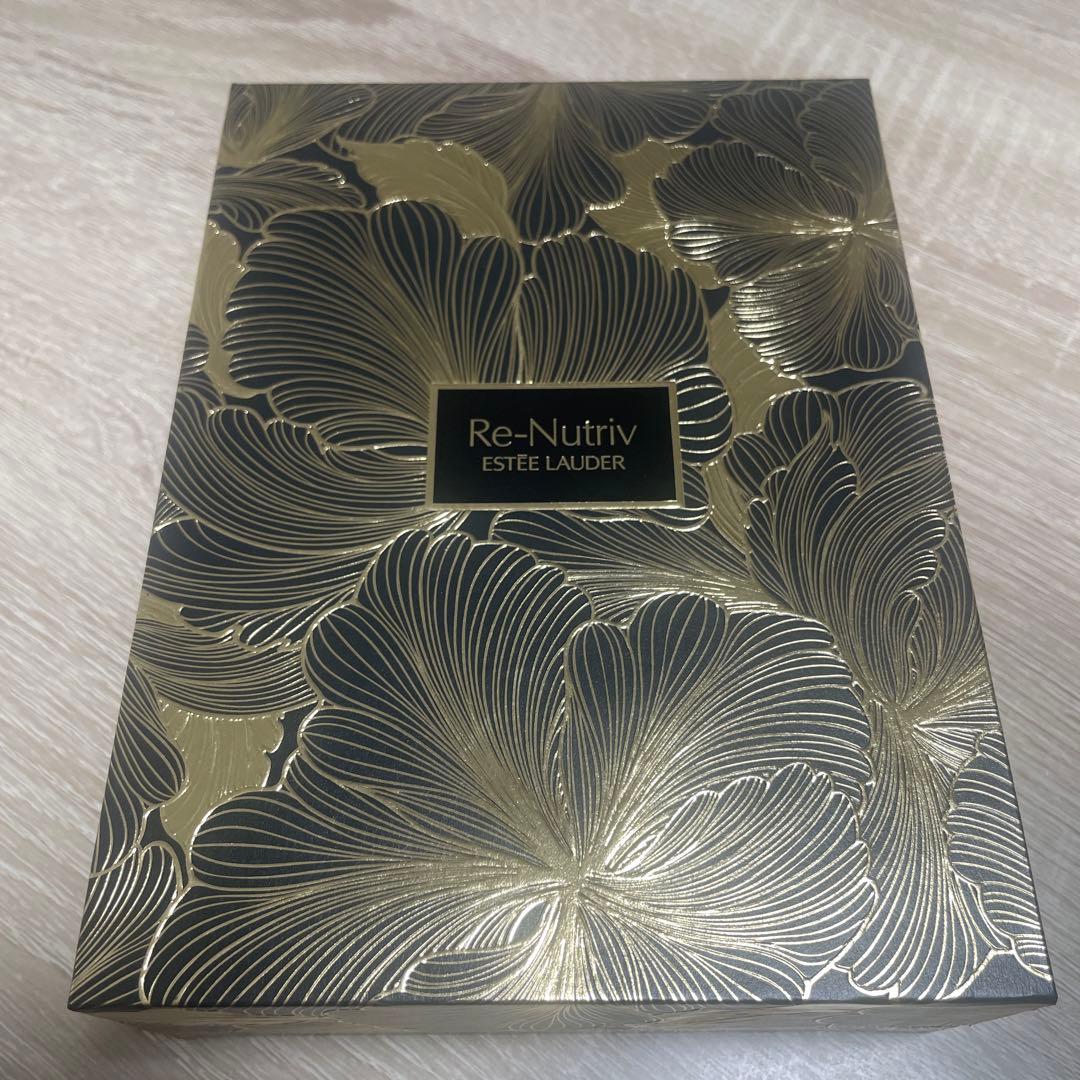 エスティーローダー　リニュートリィブ　ダイヤモンド　ディスカバリーコフレ