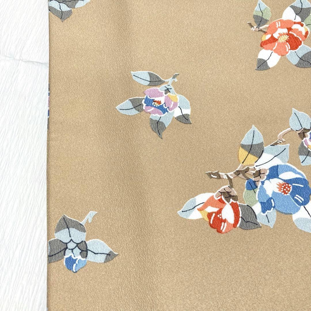 【美品✨】東レシルック　さんび　洗える着物　小紋　香色　椿柄　花文　袷　O5