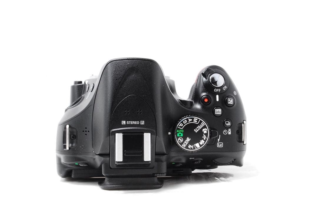 ❣️Nikon D5200❣️すぐ使えるセット❣️スマホ転送OK❣️手ぶれ補正レンズ❣️