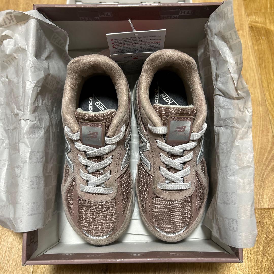 早い者勝ちNB PV990 キッズ　17.5cm スウェットパンツ付き