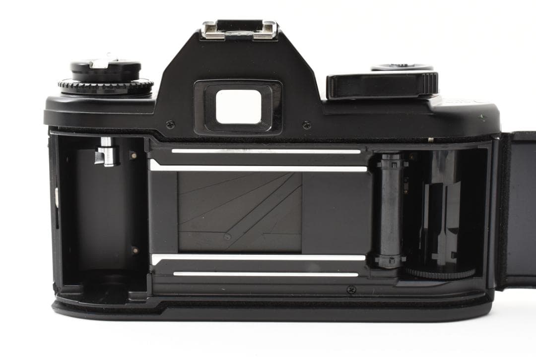 超美品 NIKON ニコン EM フィルムカメラ　モルト新品交換済 B750