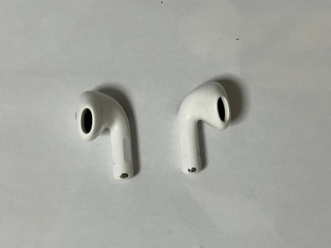AirPods4本体のみホワイトケースなしノイキャンなし