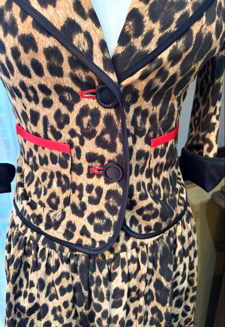 ❤️レジーナロマンティコ❤️レオパード柄❤️別注スーツ❤️36