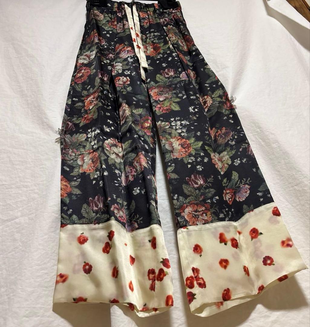 カレンテージ　フラワープリントパンツ