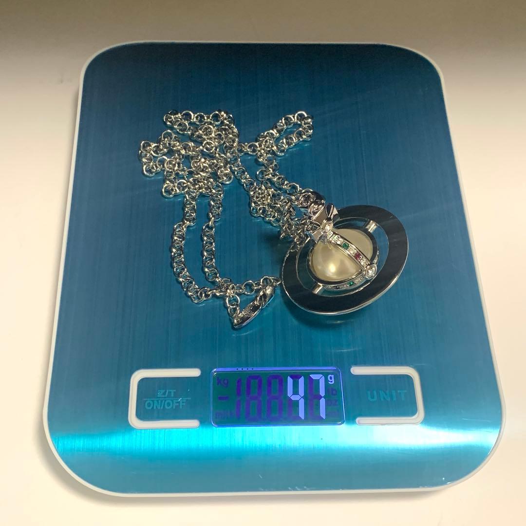 未使用級　正規品　ヴィヴィアンウエストウッド　3Dオーブロングネックレス