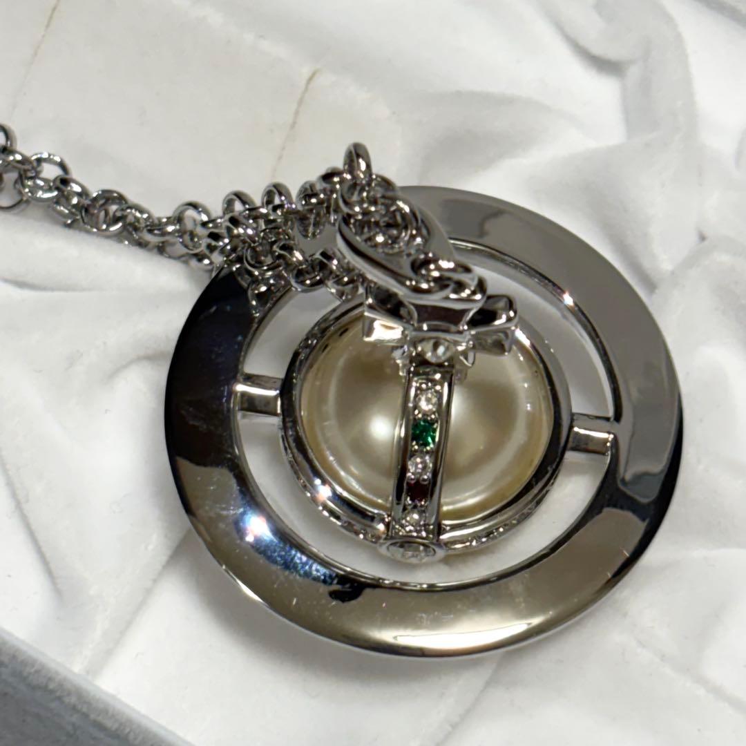 未使用級　正規品　ヴィヴィアンウエストウッド　3Dオーブロングネックレス