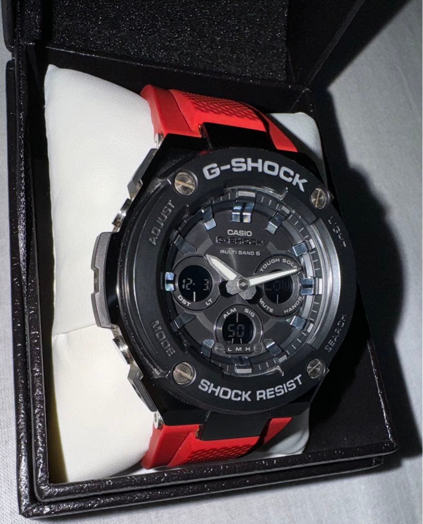 CASIO カシオ G-SHOCK GST-W300G-1A4JF