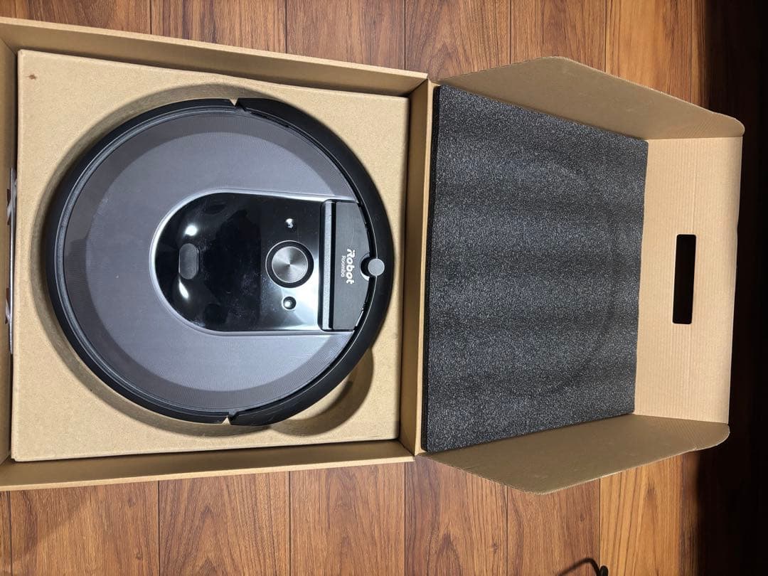 【最終値下げ】iRobot Roomba i7+ 自動ゴミ収集機能付き‼️