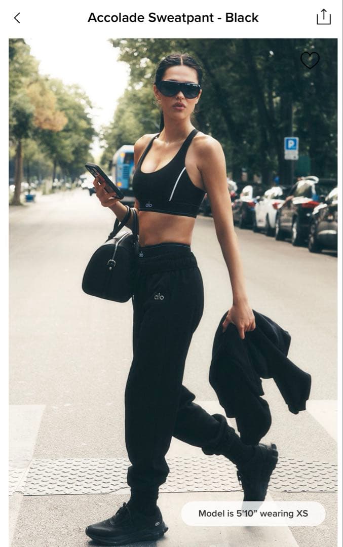 alo yoga スウェットセットアップ