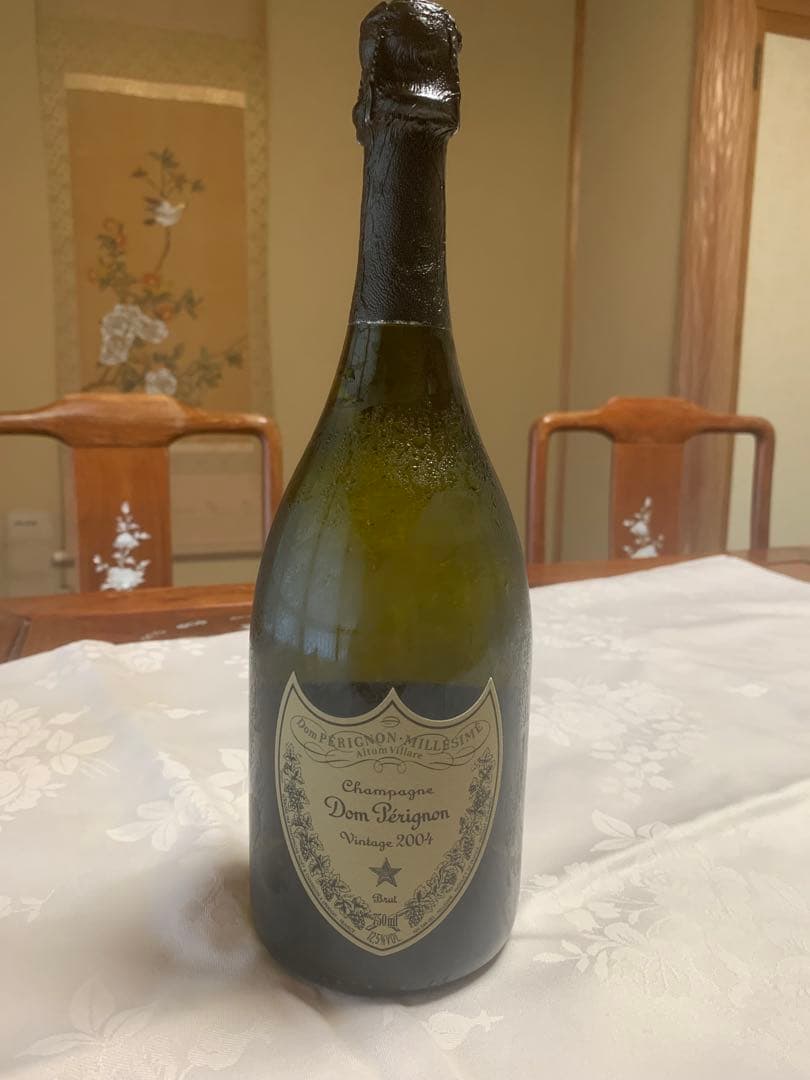 ルビ　ドン・ペリニヨン シャンパン 2004年