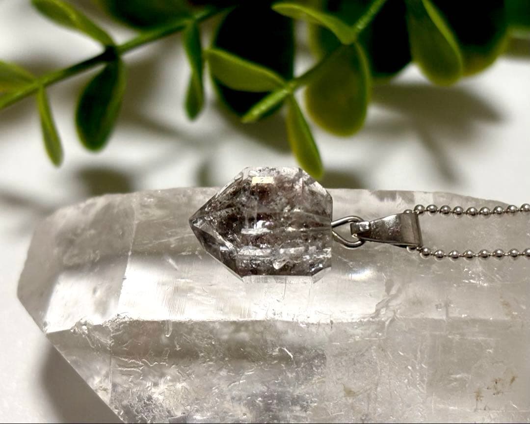 究極品質　奇跡のドリームストーン　幻のアルティメイトハーキマーダイヤモンドのPT