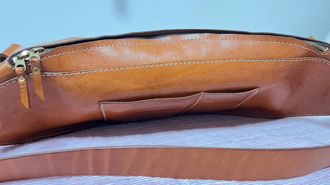 HERZ ボディバッグ F-1（おまけ付き）