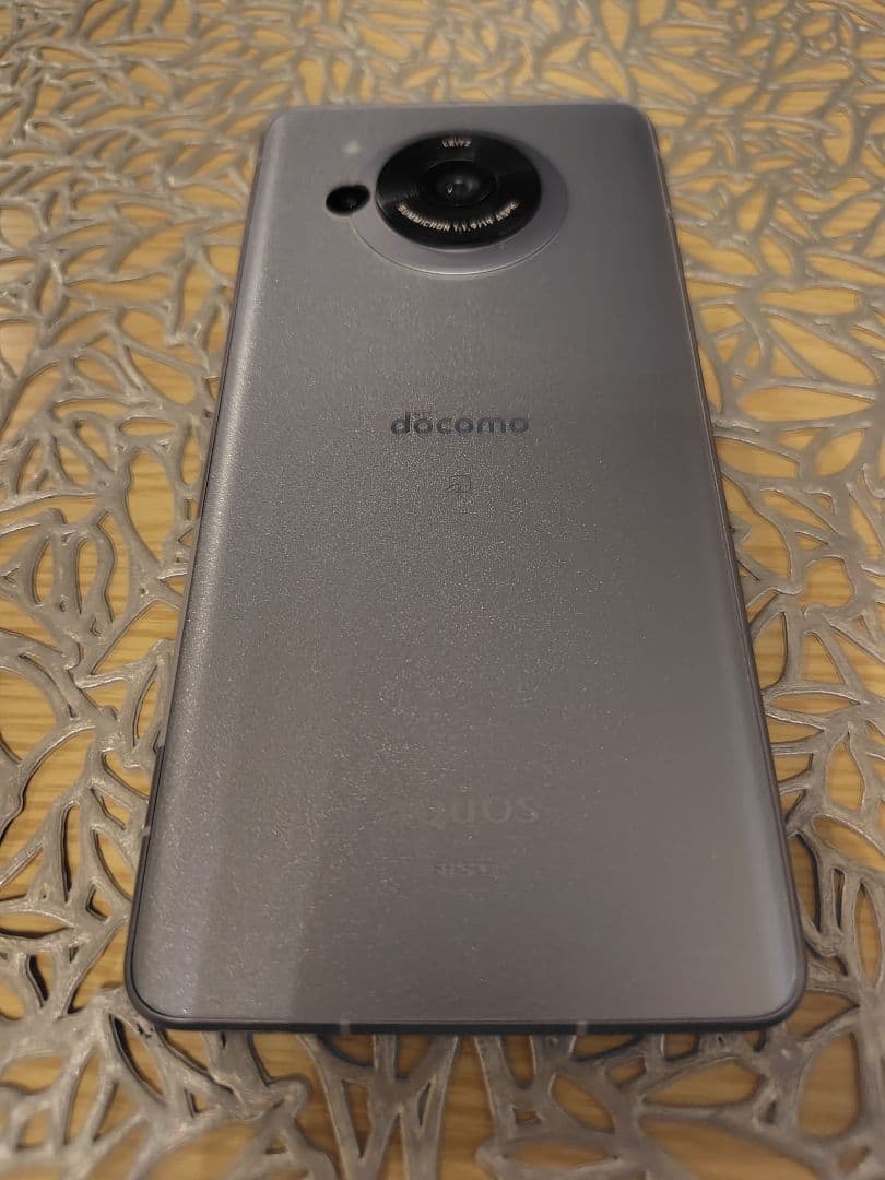 【美品】AQUOS R7 docomo 本体SH−52C シムフリー