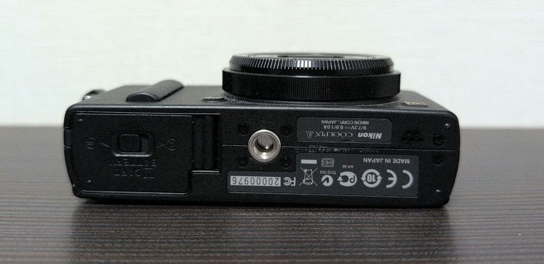 【美品】COOLPIX A （純正フード／ハーフケース付）