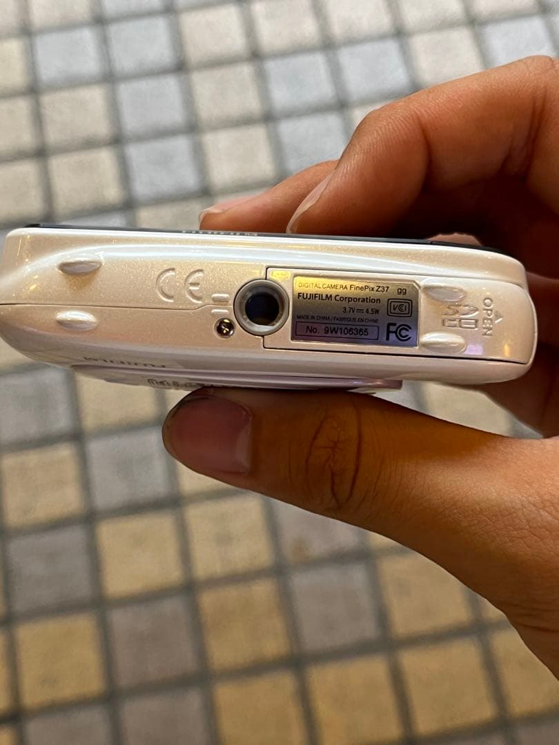 オールドコンデジ!　富士フイルム finepix z37 美品