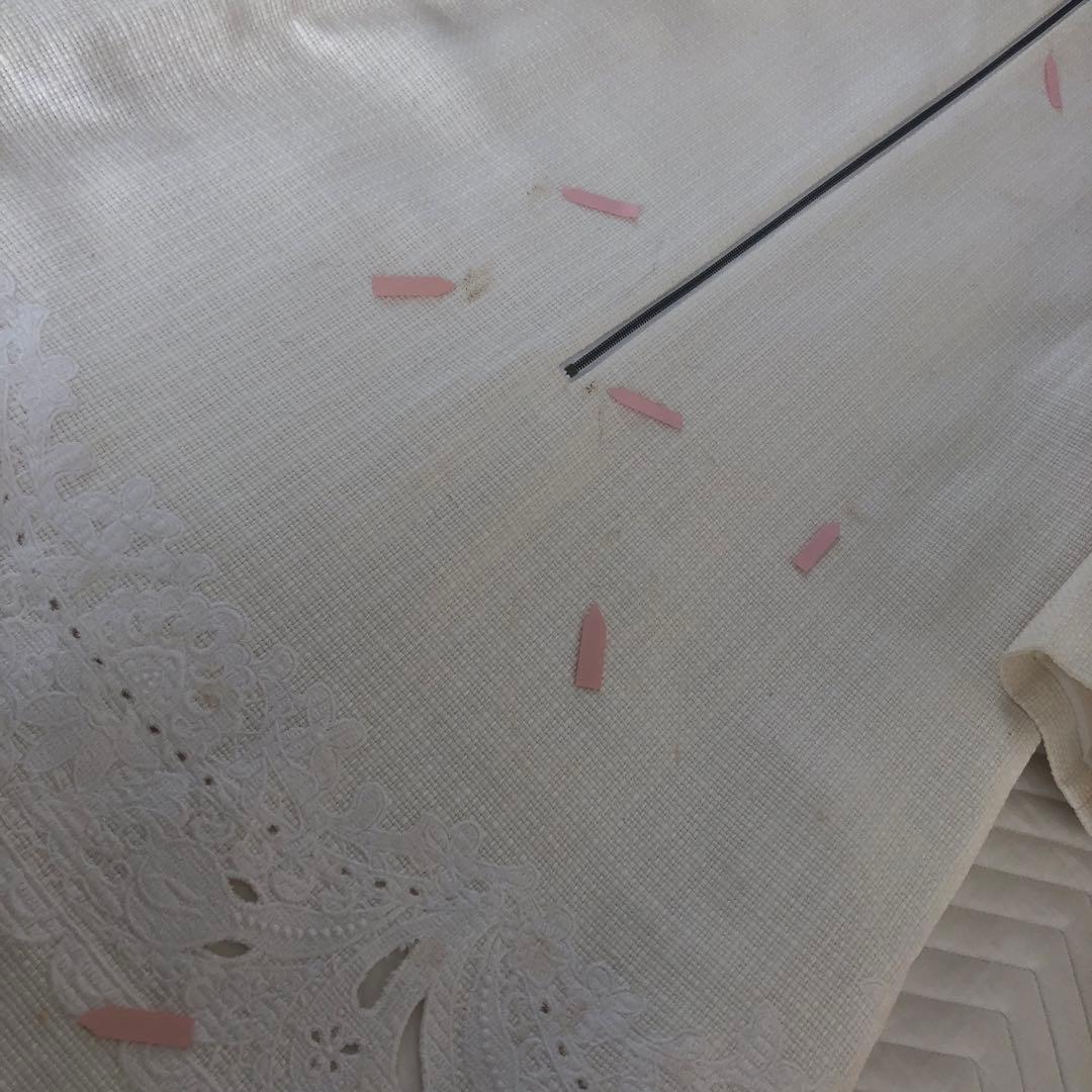 【新品 未使用品】ADORE ☆ 豪華ビジュー刺繍入りひざ丈ワンピース ホワイト