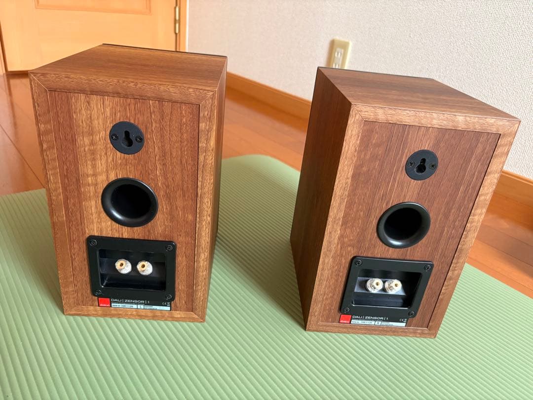 スピーカー　Dali Zensor1