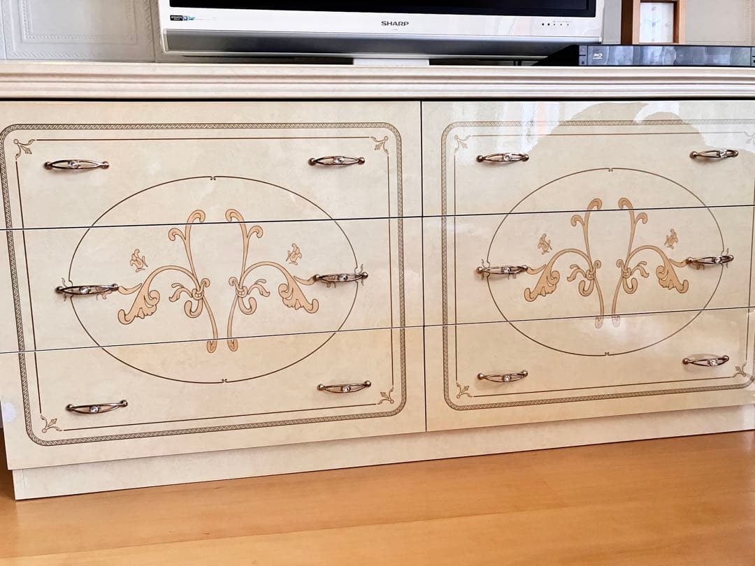 サルタレッリ フローレンス イタリア家具クリーム色の木製チェスト