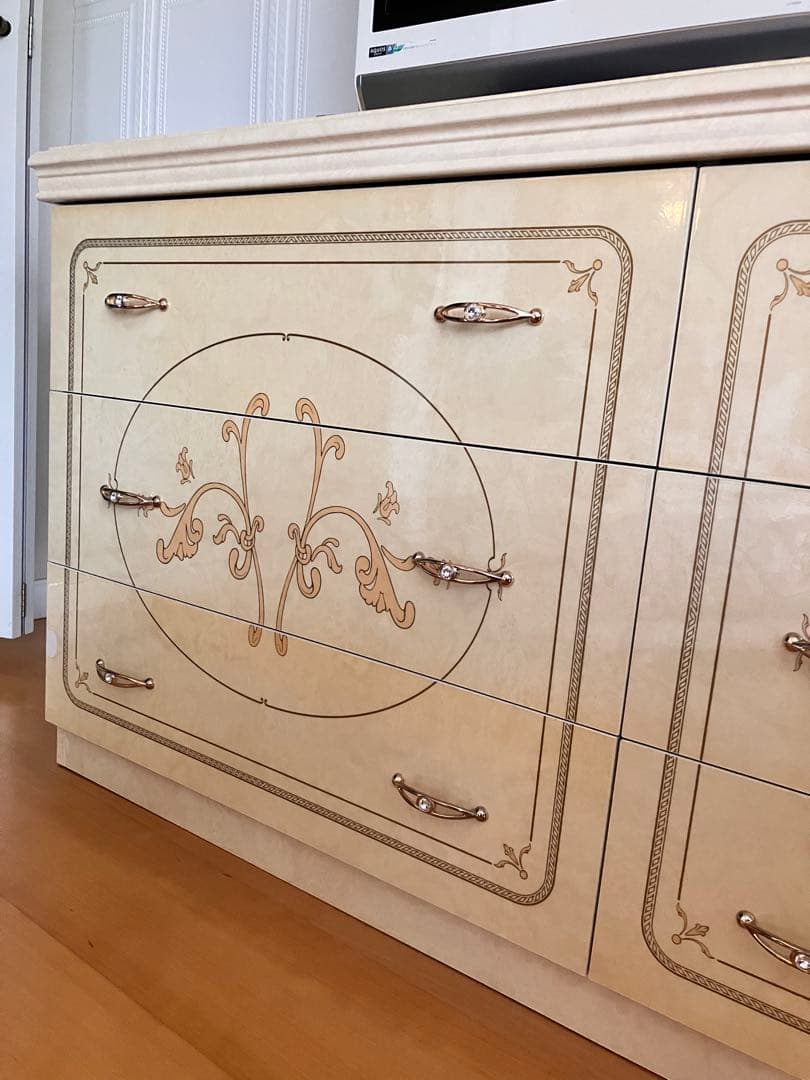 サルタレッリ フローレンス イタリア家具クリーム色の木製チェスト