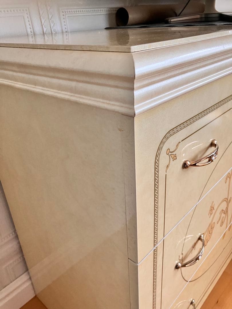 サルタレッリ フローレンス イタリア家具クリーム色の木製チェスト