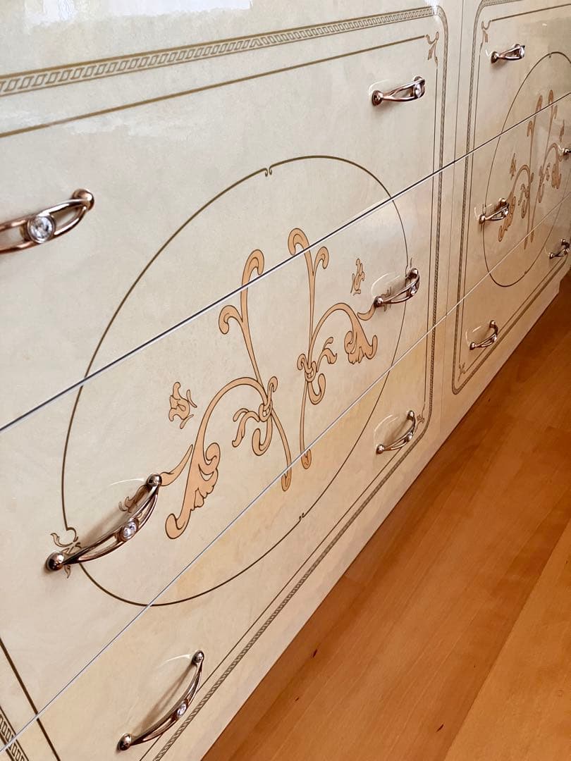 サルタレッリ フローレンス イタリア家具クリーム色の木製チェスト