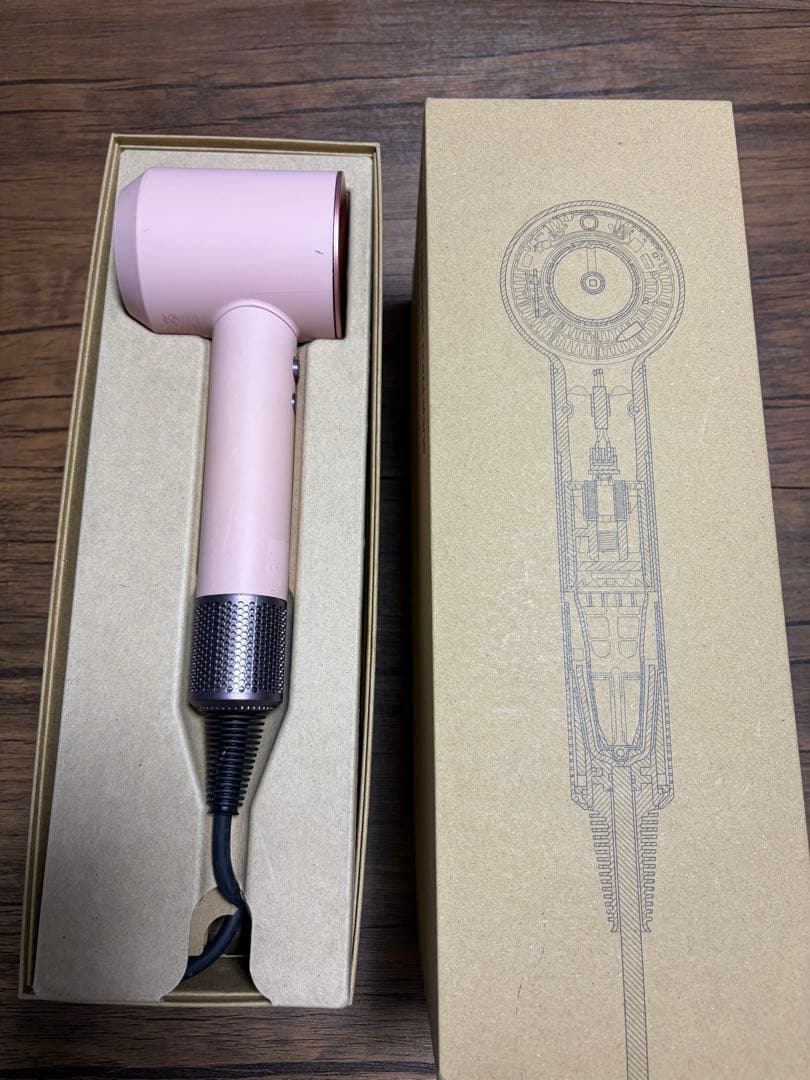 ダイソン dysonドライヤー HD08《国内正規品》