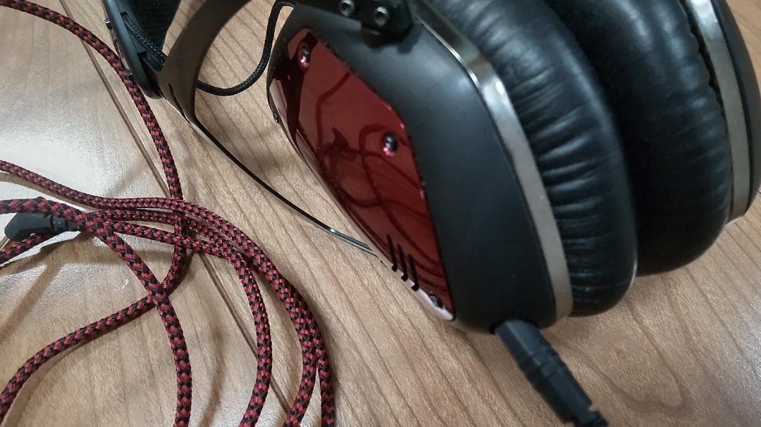 【訳あり】ローランド「V-MODA」ヘッドホン