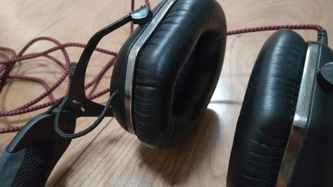 【訳あり】ローランド「V-MODA」ヘッドホン