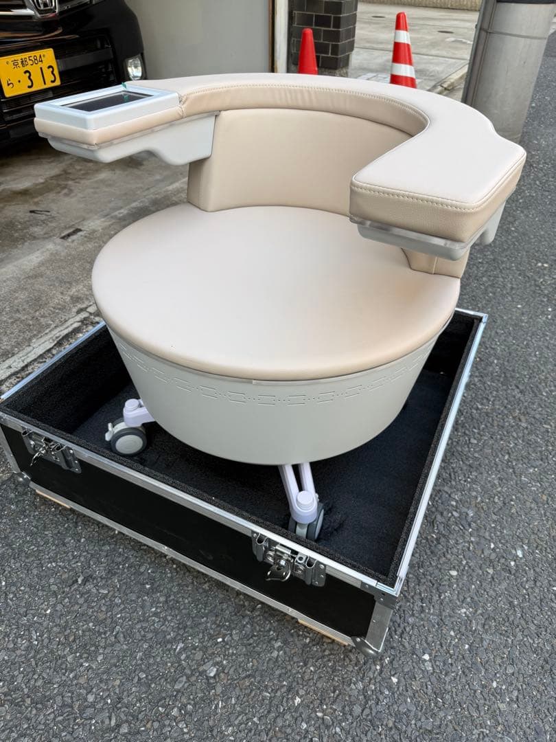 即日発送可能！ベージュ！骨盤底筋トレ一ニングチェア EMS 電磁パルスチェア