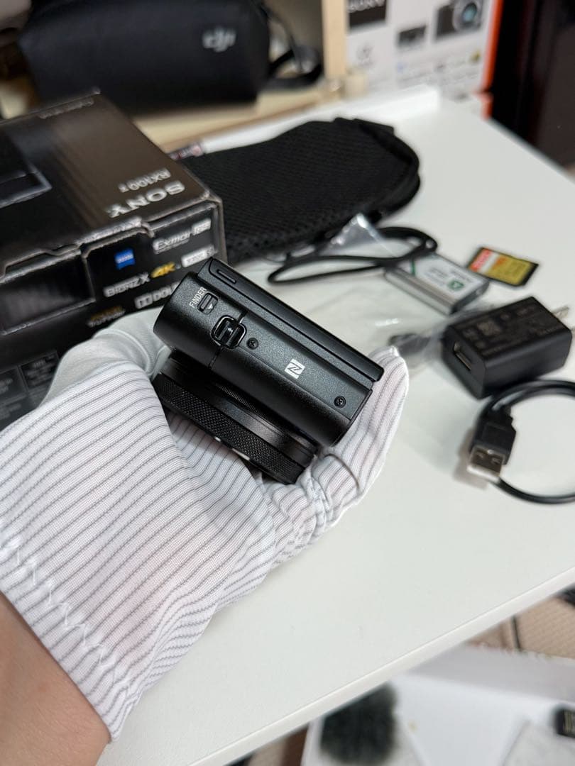 デジタルカメラ Sony Cyber-shot DSC-RX100V (DSC-RX100M5)