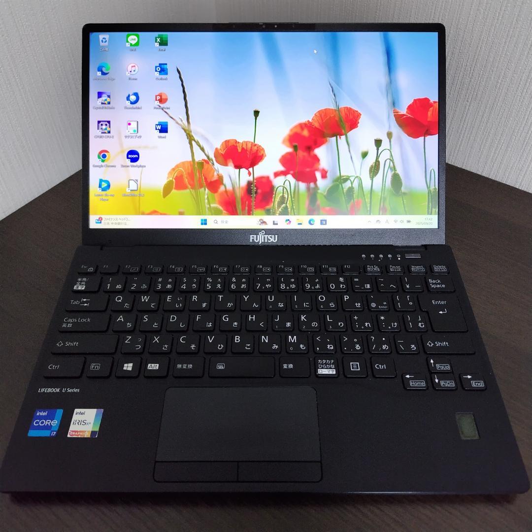 【第１１世代Corei7薄型モバイル】富士通／U9311F／16GB／512GB