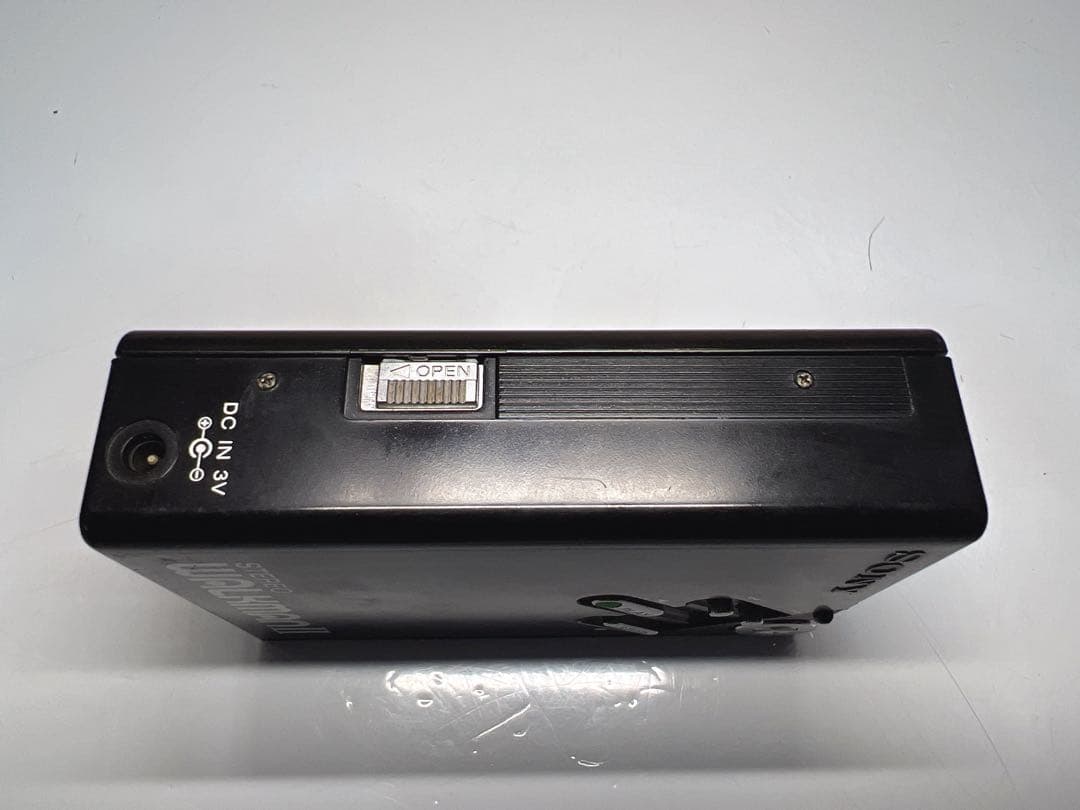 【ジャンク扱い】SONY カセットウォークマン WM-2