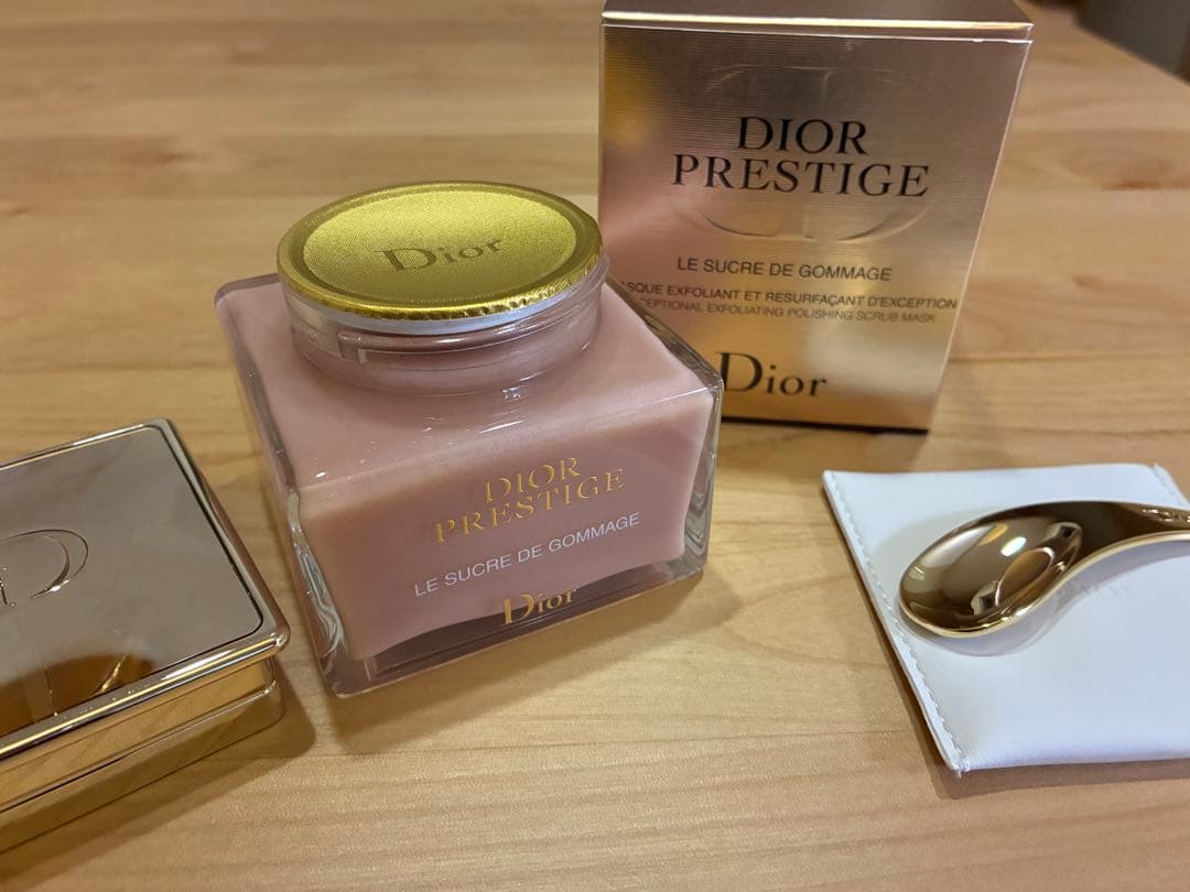 Dior プレステージ　ル　ゴマージュ　150ml