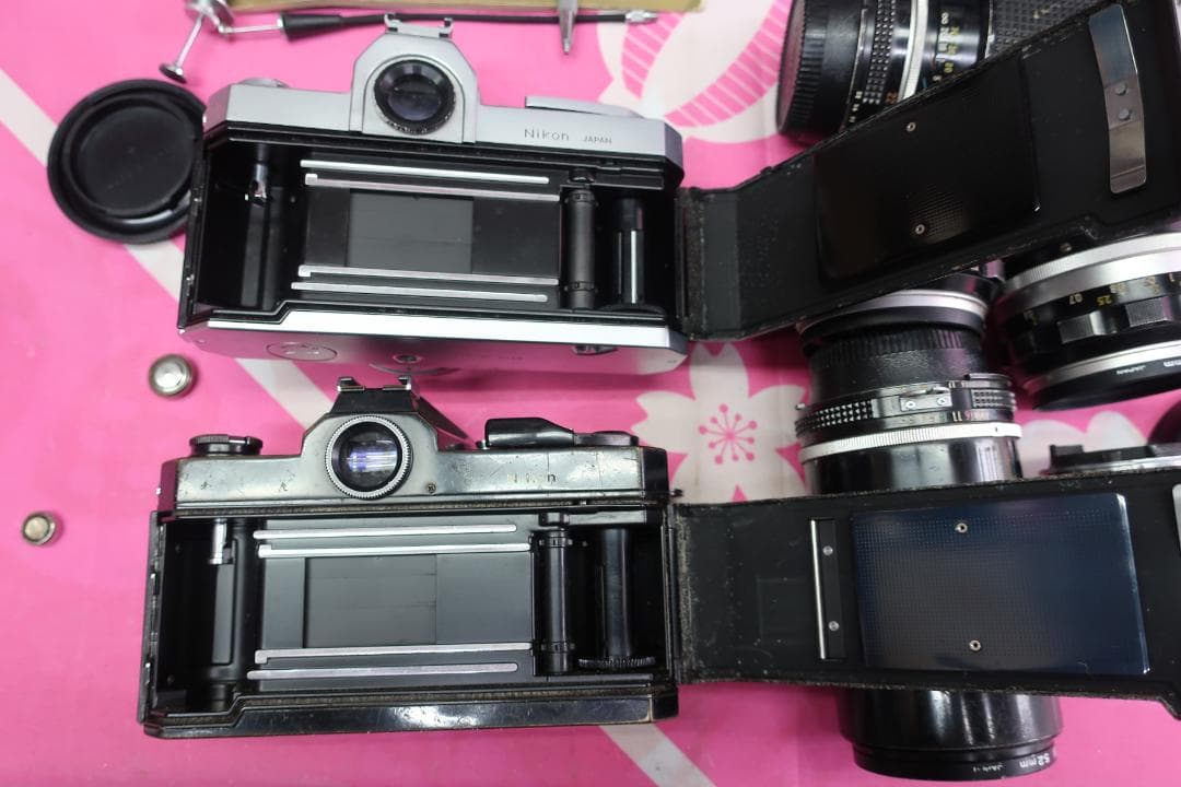ニコン光学カメラ　本体２台　レンズ５本　ジャンク