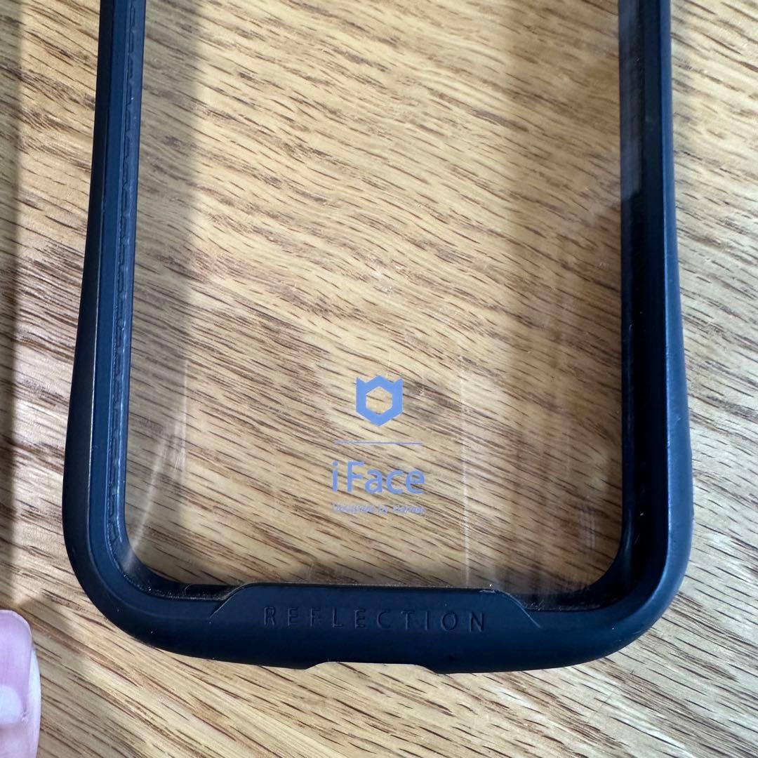 iPhone 11 本体　　　　iFaceケース付き　128G