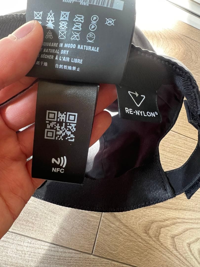 PRADA ブラックナイロンキャップ XL