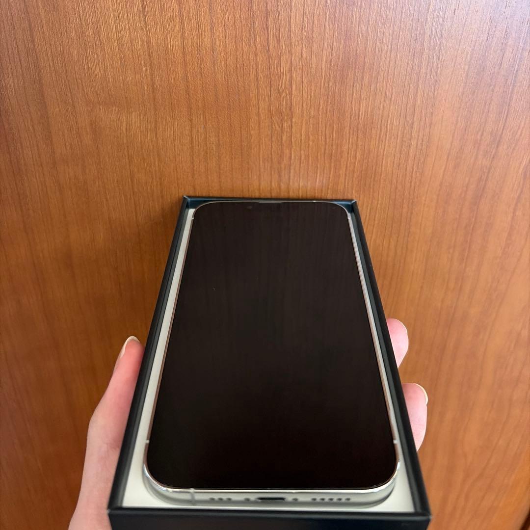 iPhone 13 Pro 256GB シルバー SIMフリー 美品！