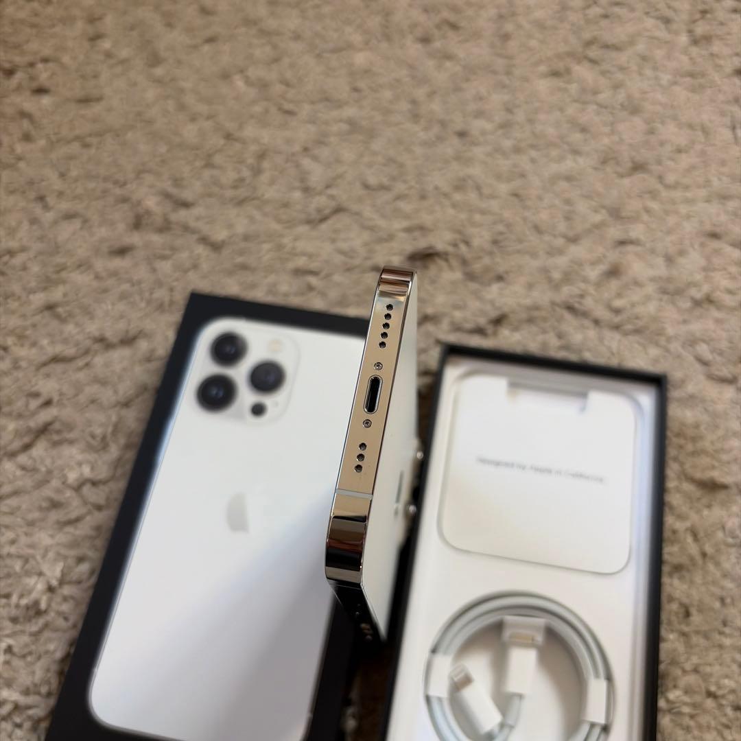 iPhone 13 Pro 256GB シルバー SIMフリー 美品！
